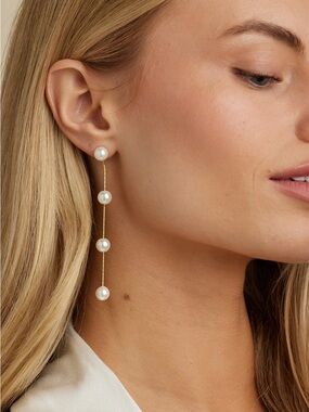 UNTAMED PETALS Luna Pearl Drop Earrings in Silver